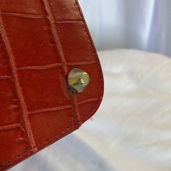 El Portal Genuine Leather Croc Embossed Handbag - Picture 11 of 11